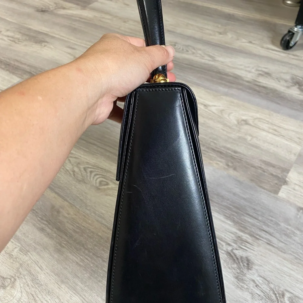 Used - Picture 4 of 10